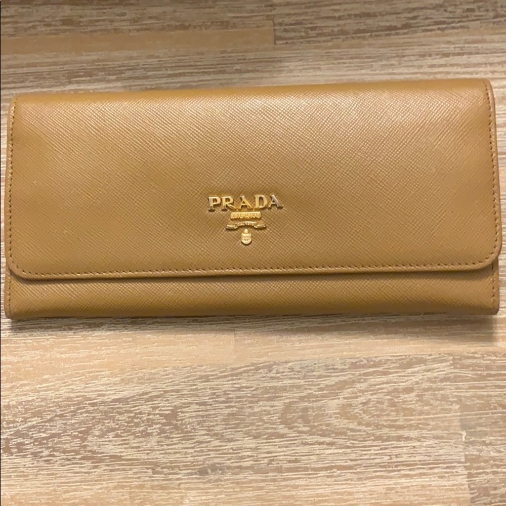Authentic Prada Wallet (Price is FIRM)
